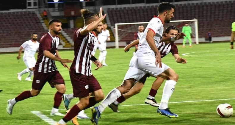 Balıkesirspor 23 Elazığ FK ile golsüz berabere kaldı