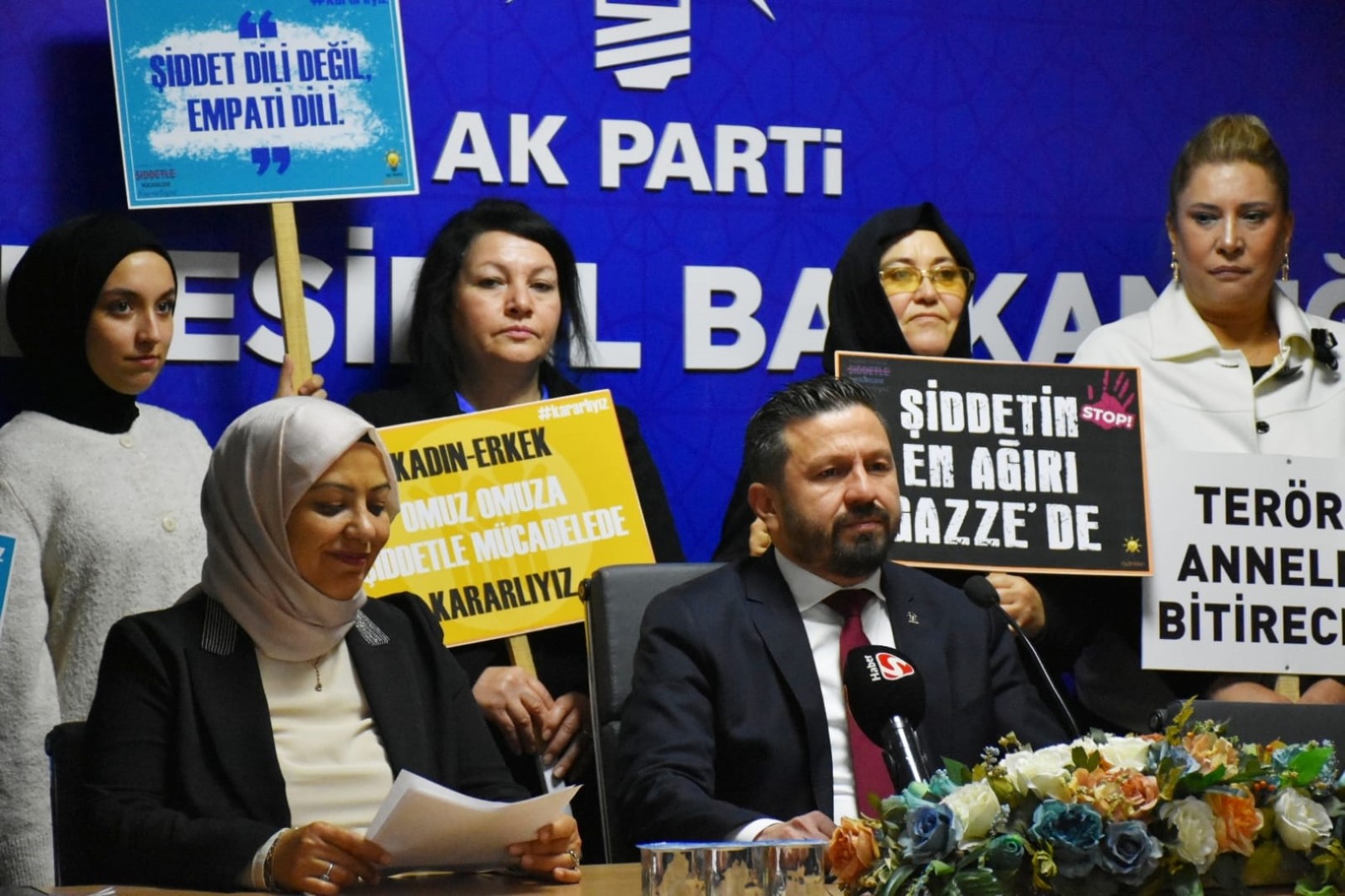 “Kadına şiddetin tamamen sona erdiği bir dünya temenni ediyorum”