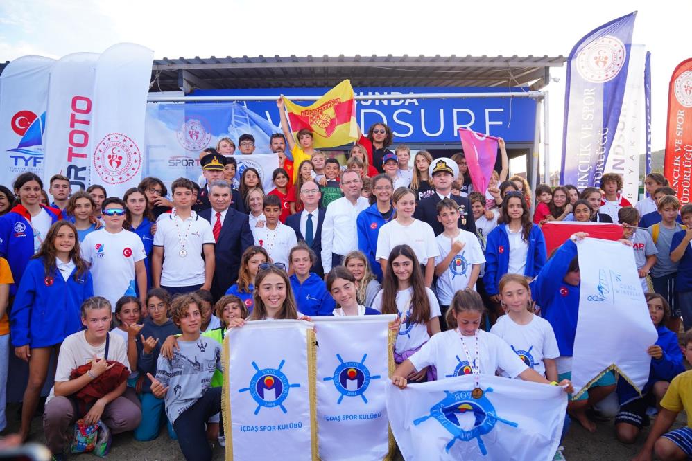 Cunda Adası TYF Rüzgar Sörfü yarışlarına ev sahipliği yaptı