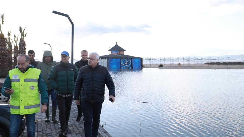 Fırtına sonrası yaralar sarılıyor