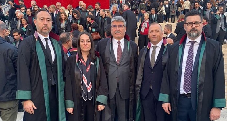 ‘Hukukun üstünlüğü yürüyüşü’ne katıldılar