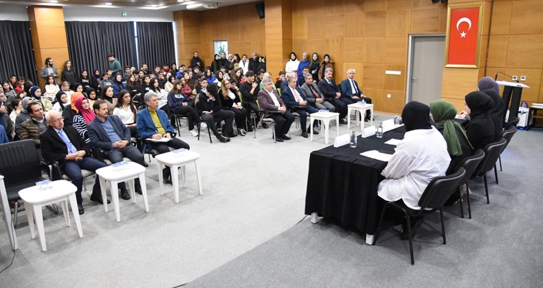 Hikayemizin Yarım Asırlık Meşalesi: Mustafa Kutlu