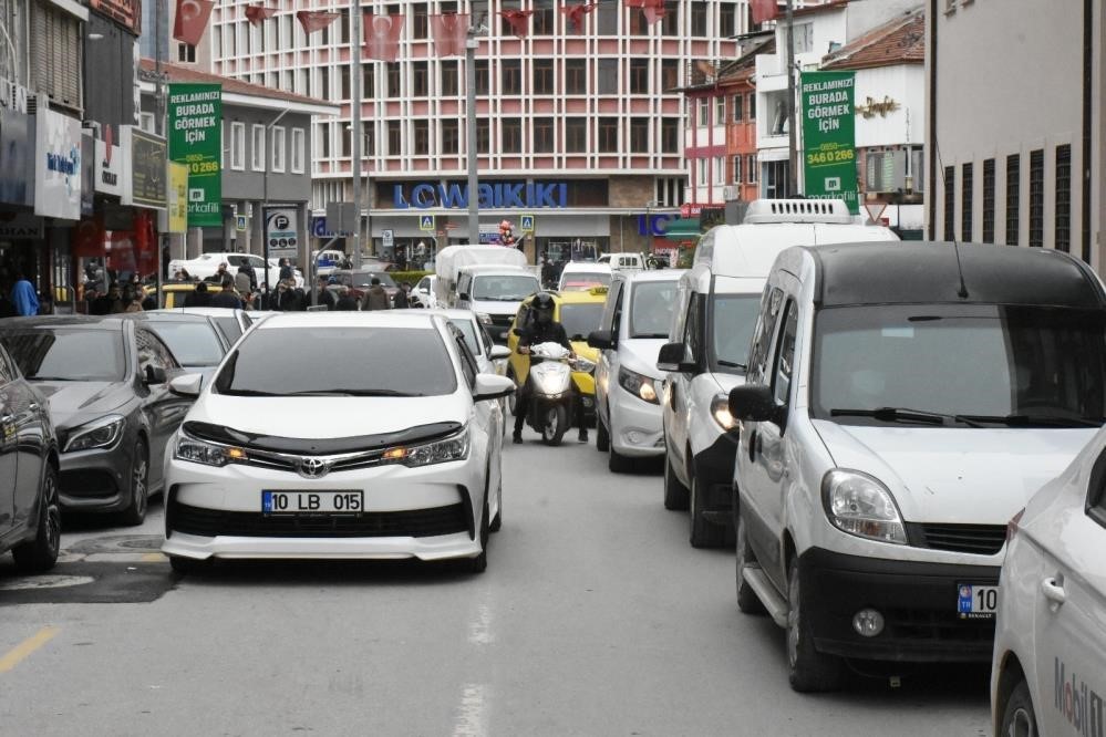 BALIKESİR'DE KASIM AYINDA ARAÇ SAYISI 582 BİN OLDU