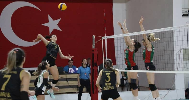 Altınolukspor Karşıyaka’yı puansız gönderdi