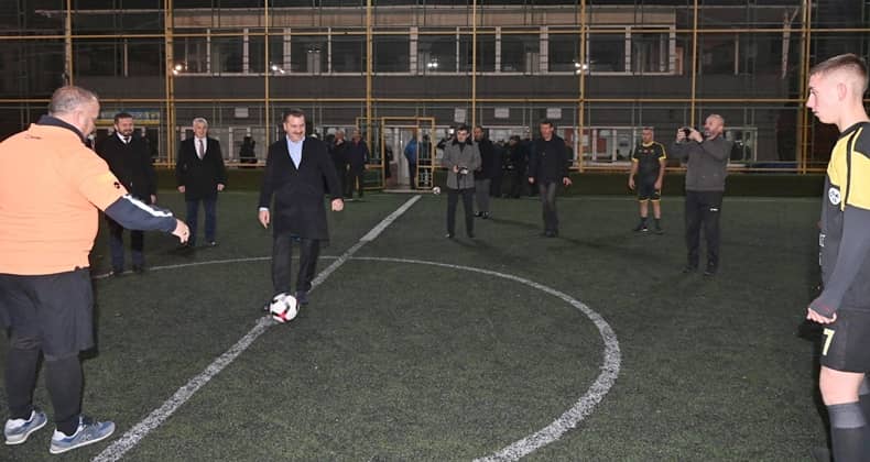 Balıkesir Büyükşehir Belediye Başkanı Yılmaz'ın vuruşuyla başladı