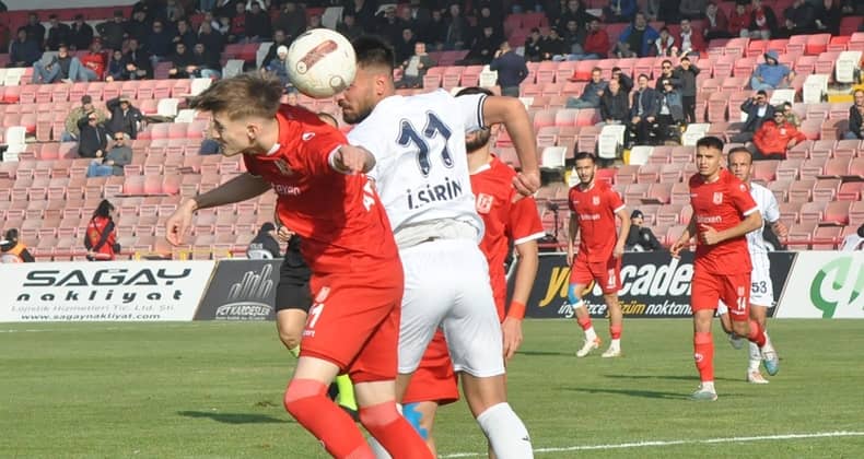 Balıkesirspor, Bergama Sportif Faaliyetler ile 2-2 berabere kaldı