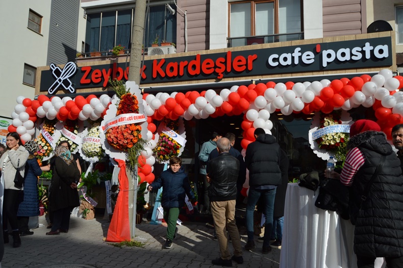 Lezzetin adresi Zeybek Kardeşler Cafe