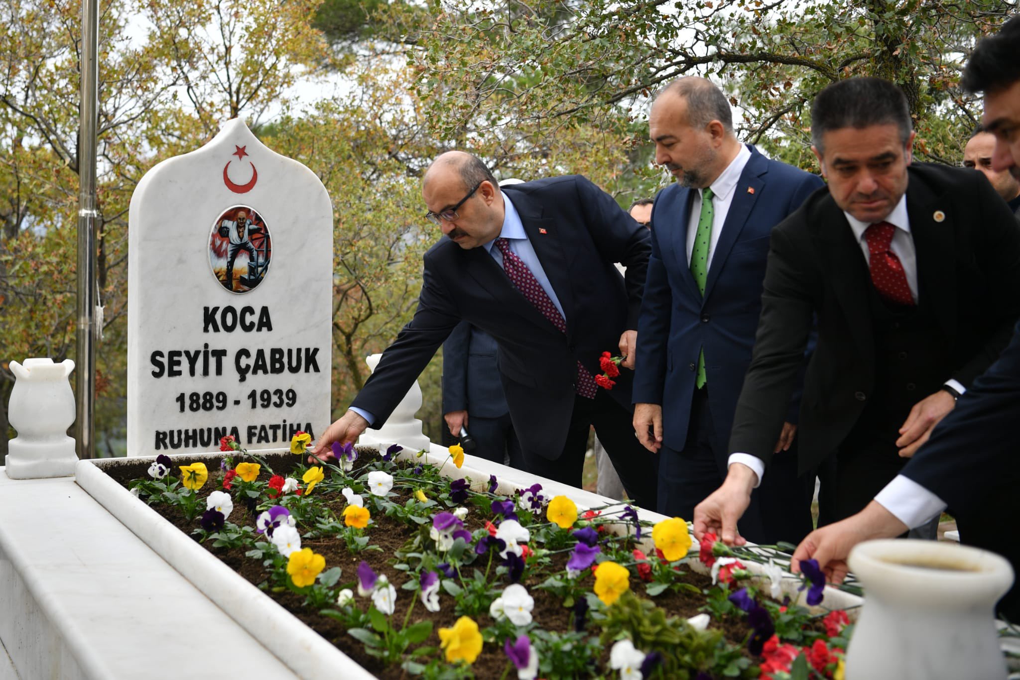 Seyit Onbaşı mezarı başında anıldı