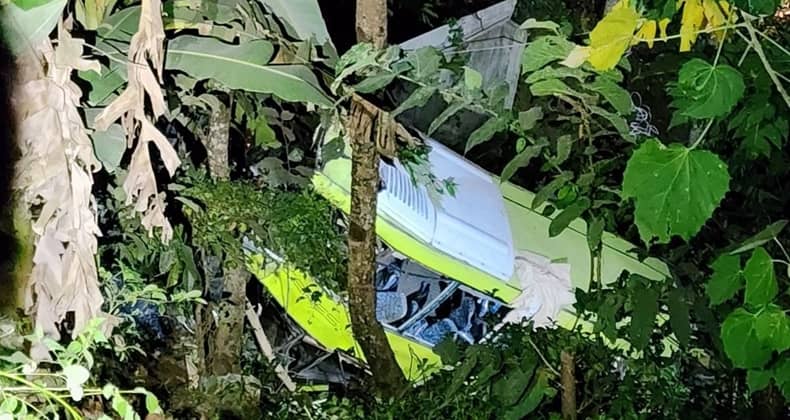 Yolcu otobüsü şarampole yuvarlandı 17 ölü, 11 yaralı