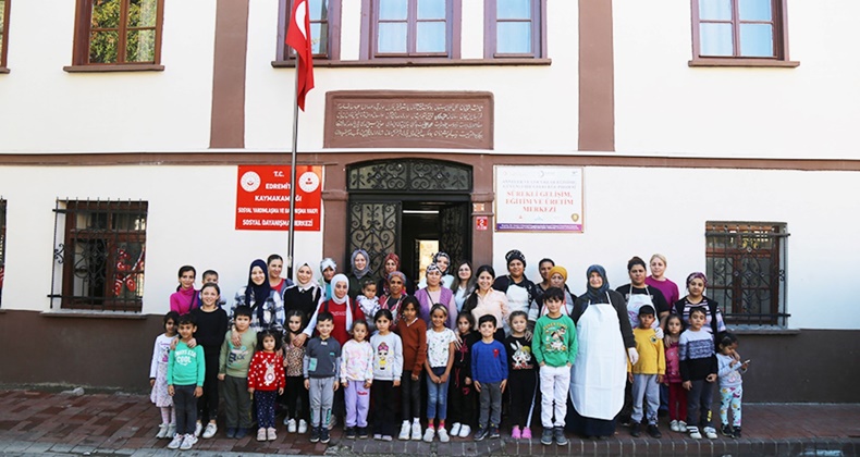 Anneler ve Çocuklar Eğitime, Güvenli Bir Geleceğe