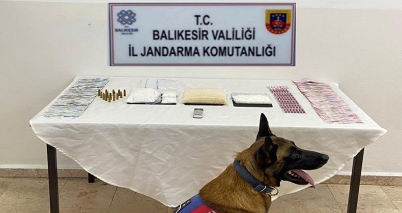 BALIKESİR'DE 9 ŞAHSA UYUŞTURUCU OPERASYONU