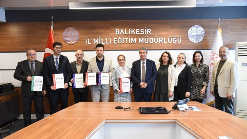 Sertifikaları takdim edildi