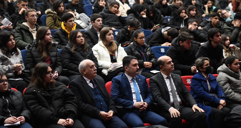 Altıeylül’den Eğitime Tam Destek