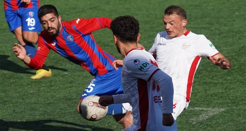 Ayvalıkgücü Belediyespor tek golle kazandı