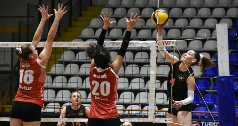 Ayvalıkgücü Belediyespor ve Büyükşehir normal sezonu tamamlıyor