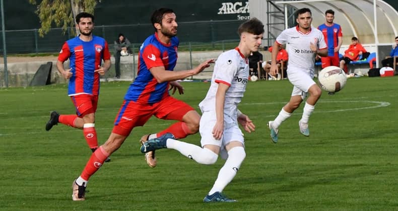 Balıkesirspor Silivrispor'a 2-0 yenildi