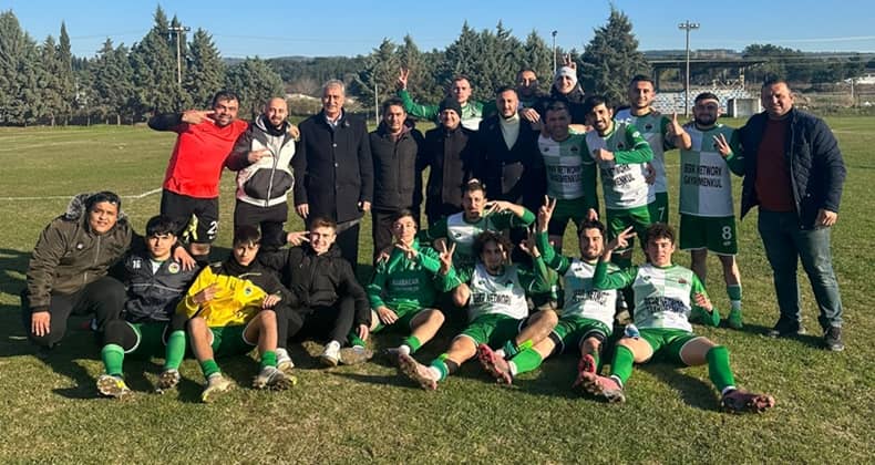 Savaştepe Belediyespor kaçıyor, Karesispor kovalıyor
