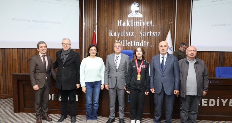 Meclis Toplantısına Avrupa Şampiyonu Katıldı