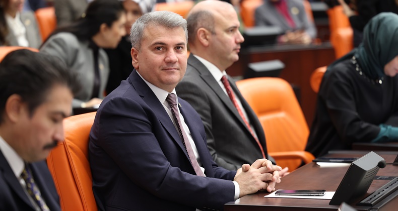 mustafa canbey-crop
