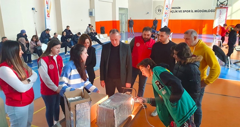 Öğrenciler yeteneklerini tasarıma çevirdi