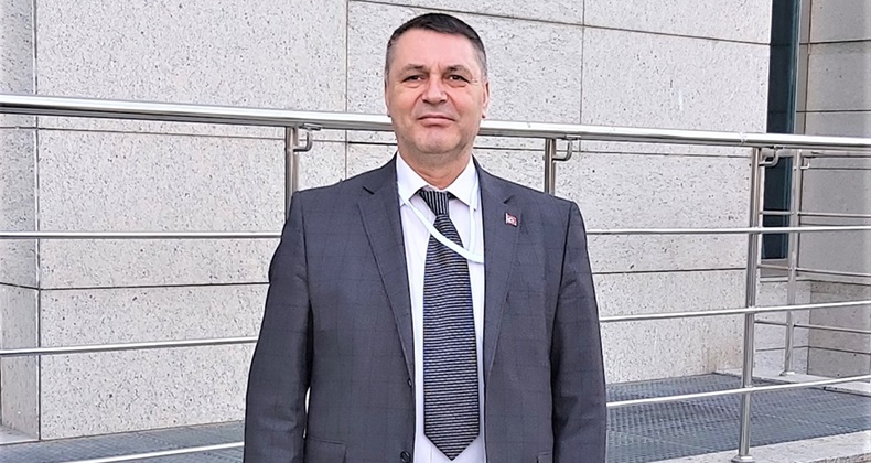 Ömer Munis istifa etti