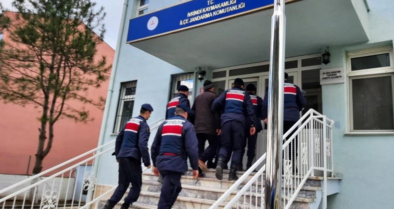 FETÖ/PDY operasyonunda 4 kişi yakalandı