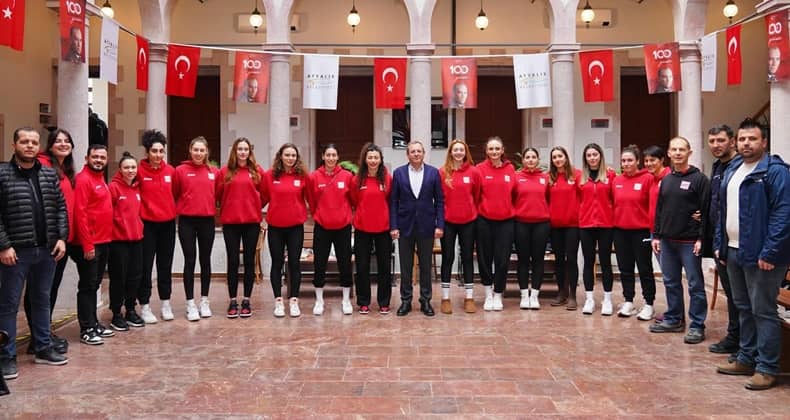 Ayvalıkgücü Belediyespor 1. Lig hedefiyle Kütahya’da