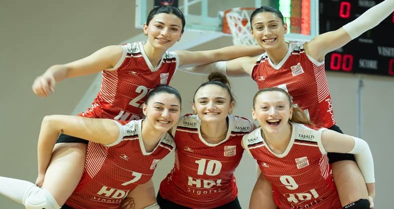 Ayvalıkgücü Belediyespor galibiyetle tamamladı