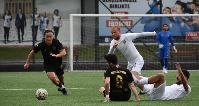 Balıkesir Büyükşehir Belediyespor lideri yıkamadı