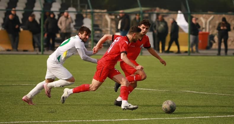 Burhaniye Belediyespor 90+4'te sevindi