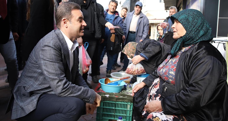 Ahmet Akın Edremit’teydi