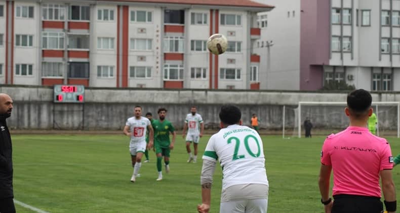 1966 Edremitspor Gönen'de 3 golle kazandı