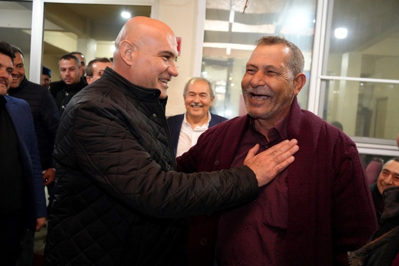 Turhan Çömez Havran’da esnaf ve köylüyü dinledi