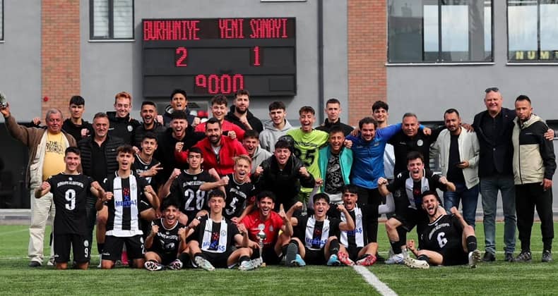 B Grubu Şampiyonu Burhaniye Belediyespor