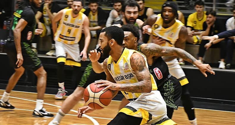 Balıkesir Büyükşehir Belediyespor Mersin deplasmanında