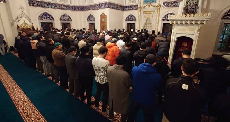 Tokyo’da Ramazan ayının ilk teravih namazı kılındı