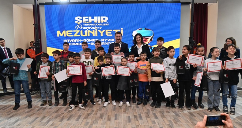 Büyükşehir, kodlama eğitimleriyle 2 bin 612 çocuğa ulaştı