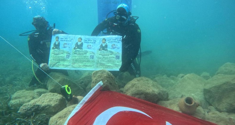 SMA’lı Aren bebek için deniz altında bayrak açtılar