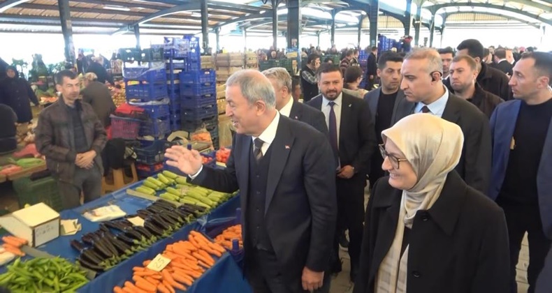hulusi akar