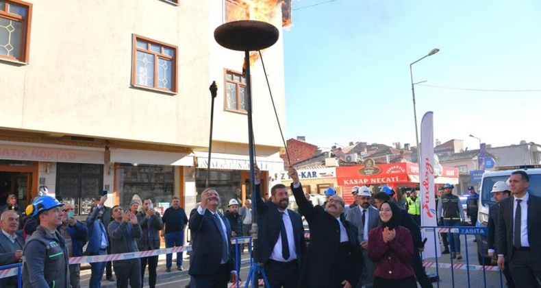 Doğalgaz Sındırgı’nın merkezine ulaştı