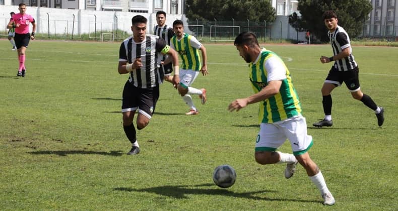 1966 Edremitspor dört golle kazandı
