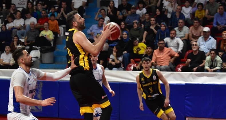 Balıkesir Büyükşehir Belediyespor'a galibiyet yetmedi