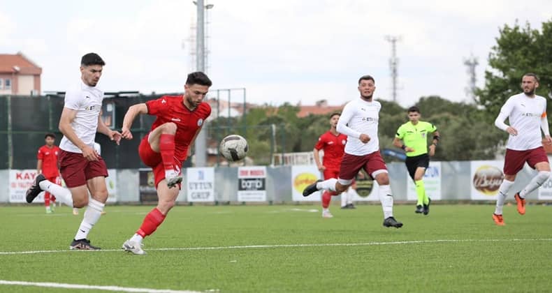 Balıkesir derbisini Burhaniye Belediyespor kazandı