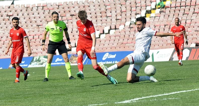 Balıkesirspor Tokat Belediye Plevnespor ile 1-1 berabere kaldı
