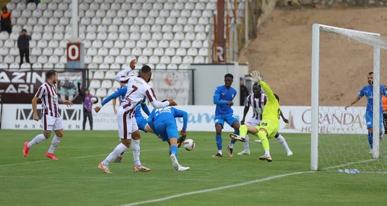 Bandırmaspor galibiyeti koruyamadı
