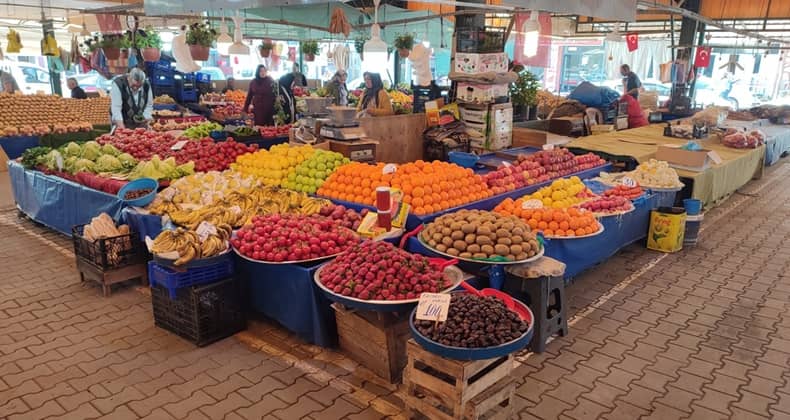 Halkın Alım Gücünün Düşmesi Pazar Esnafını Etkiledi
