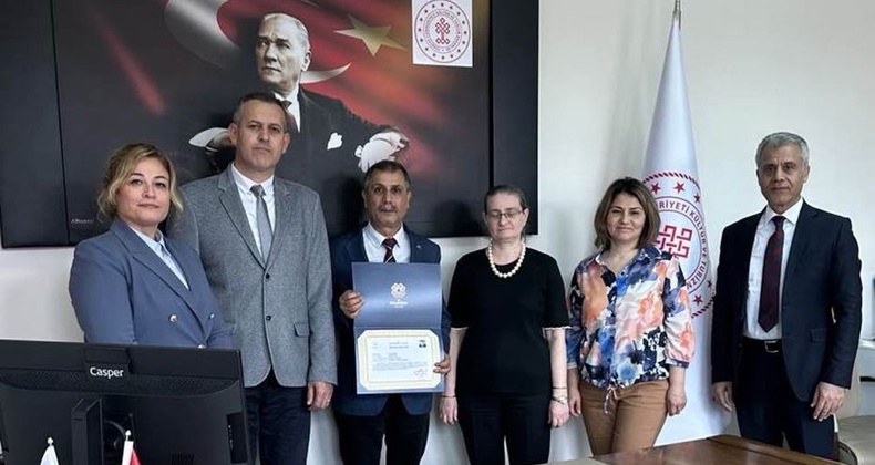 Numan Özel emekli oldu