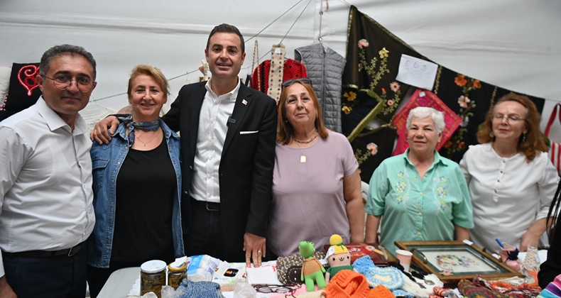 Ahmet Akın bayram tatilini hemşehrileriyle geçirdi