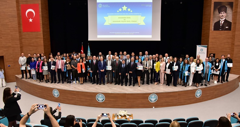 BAÜN’de Akademik Ödül Töreni