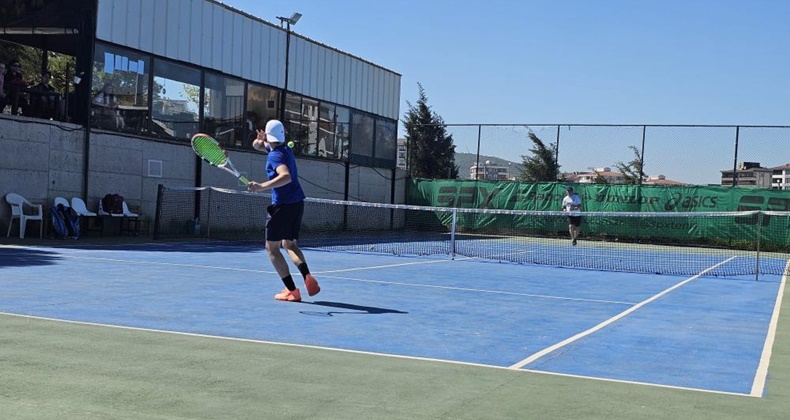 Bandırma’da Bahar Kupası Türkiye Tenis Şampiyonası